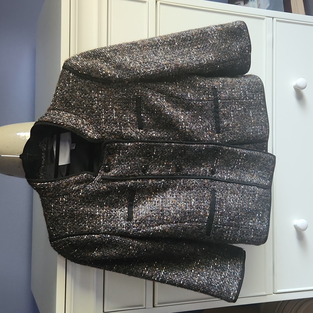 EUC Classiques entier boxy tweed blazer. Neutral with black, gray, brown, Sz S.